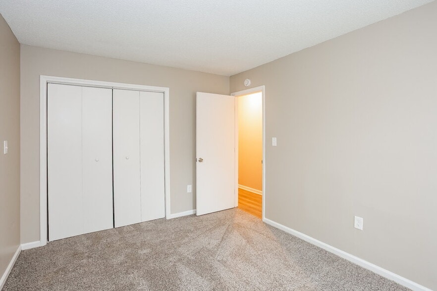 Building Photo - 8127 Sheringham Way