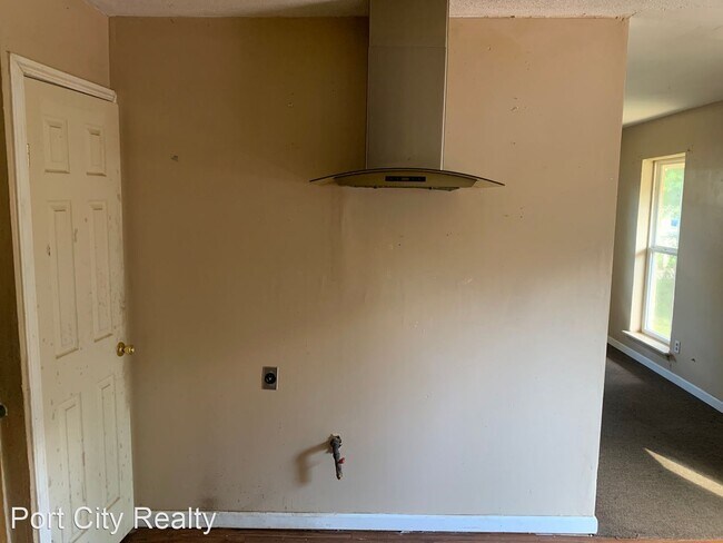 Building Photo - 3 br, 1 bath House - 4822 Gloria Drive