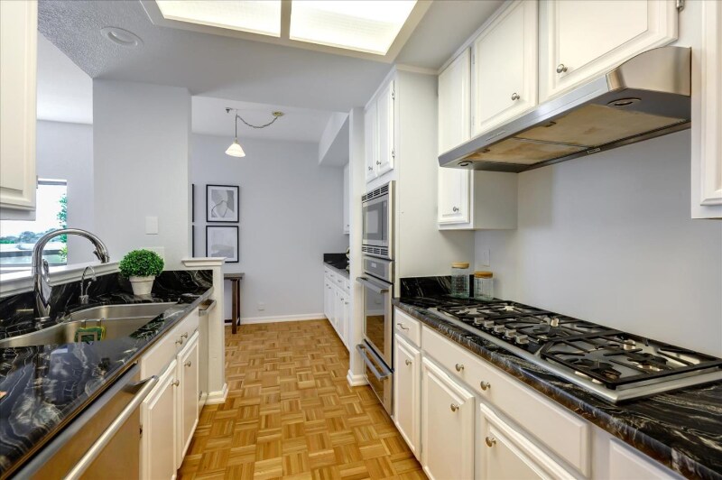 Building Photo - 430 Portofino Dr