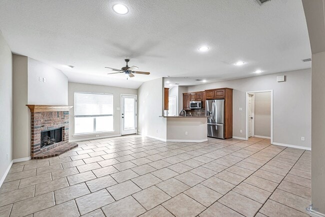 Building Photo - 5409 San Saba Ct