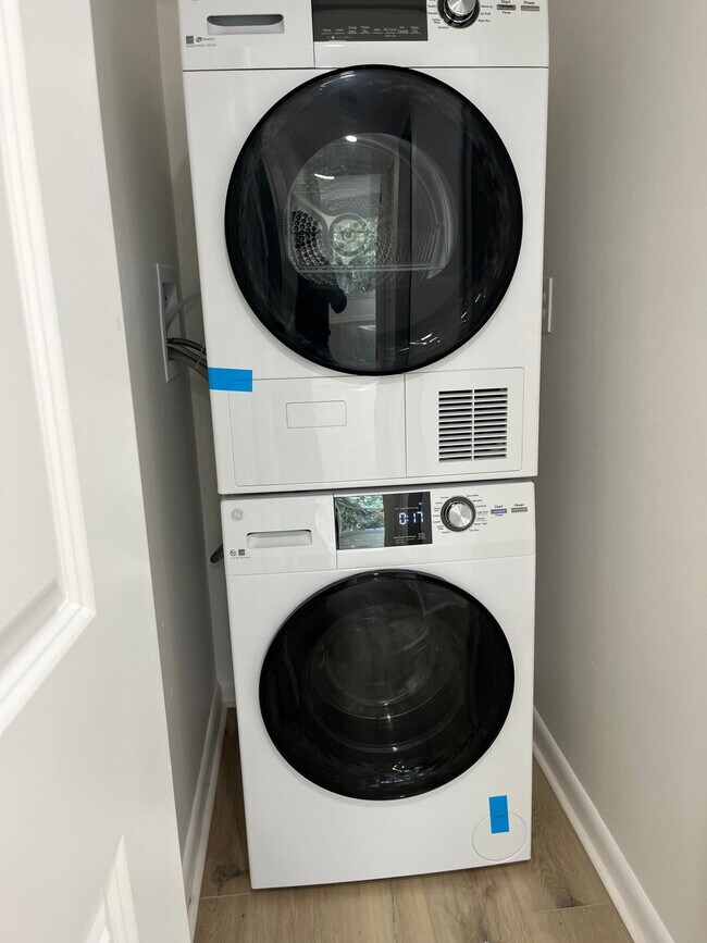 Building Photo - 480 NW 20th St