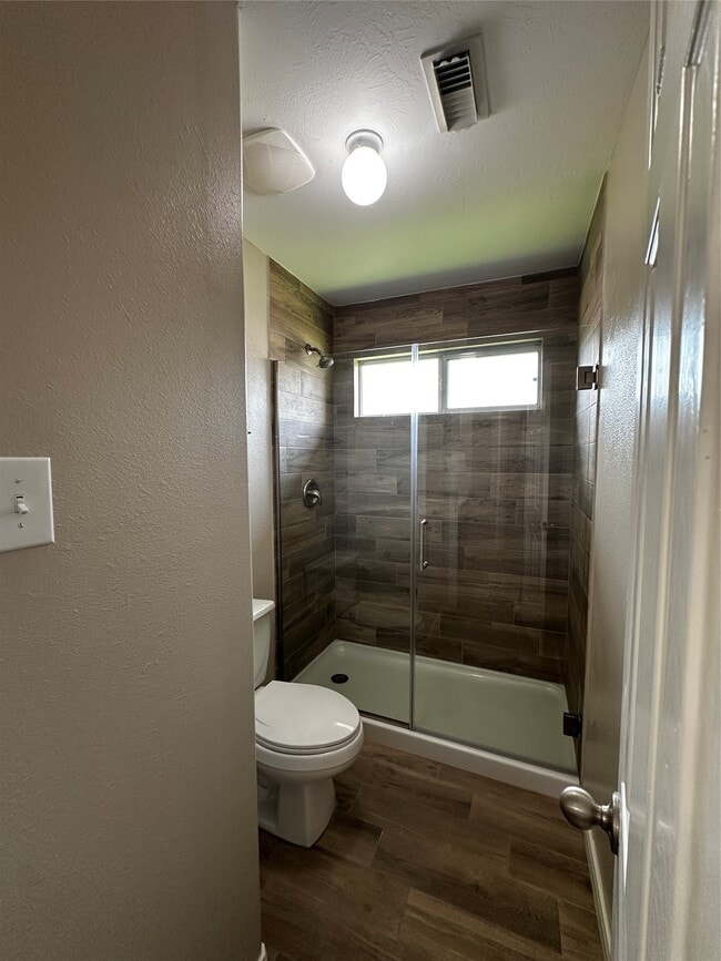 Building Photo - 18515 Skippers Helm