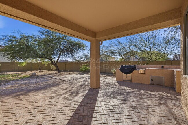 Building Photo - 1711 W Twain Ct