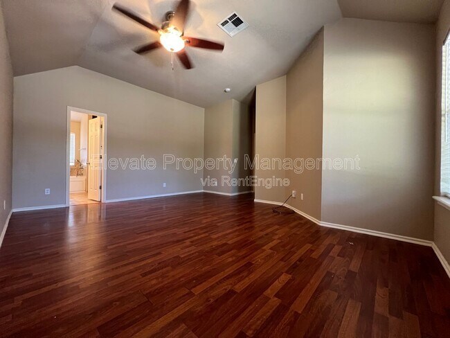 Building Photo - 1709 Del Simmons Dr