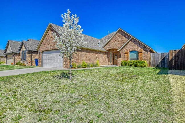Building Photo - Beautiful home in Williamson Farms!