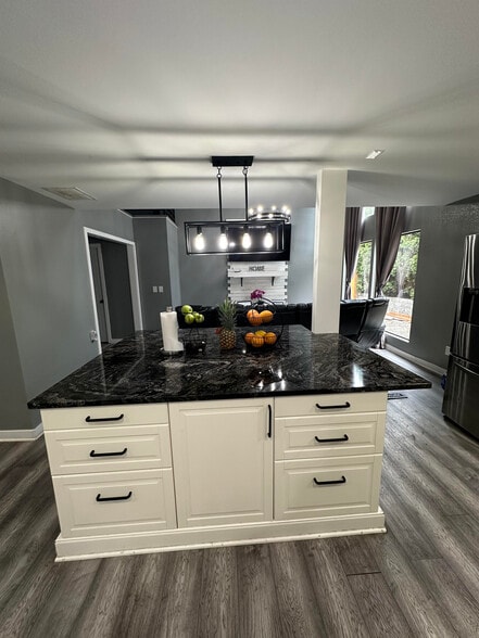 Kitchen - 9824 157th St E