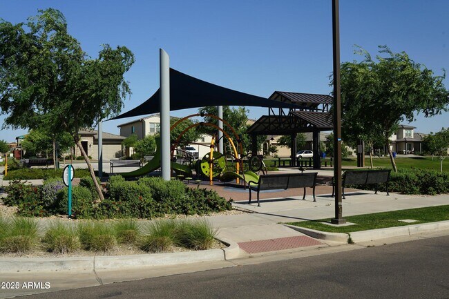 Building Photo - 9846 E Talon Ave