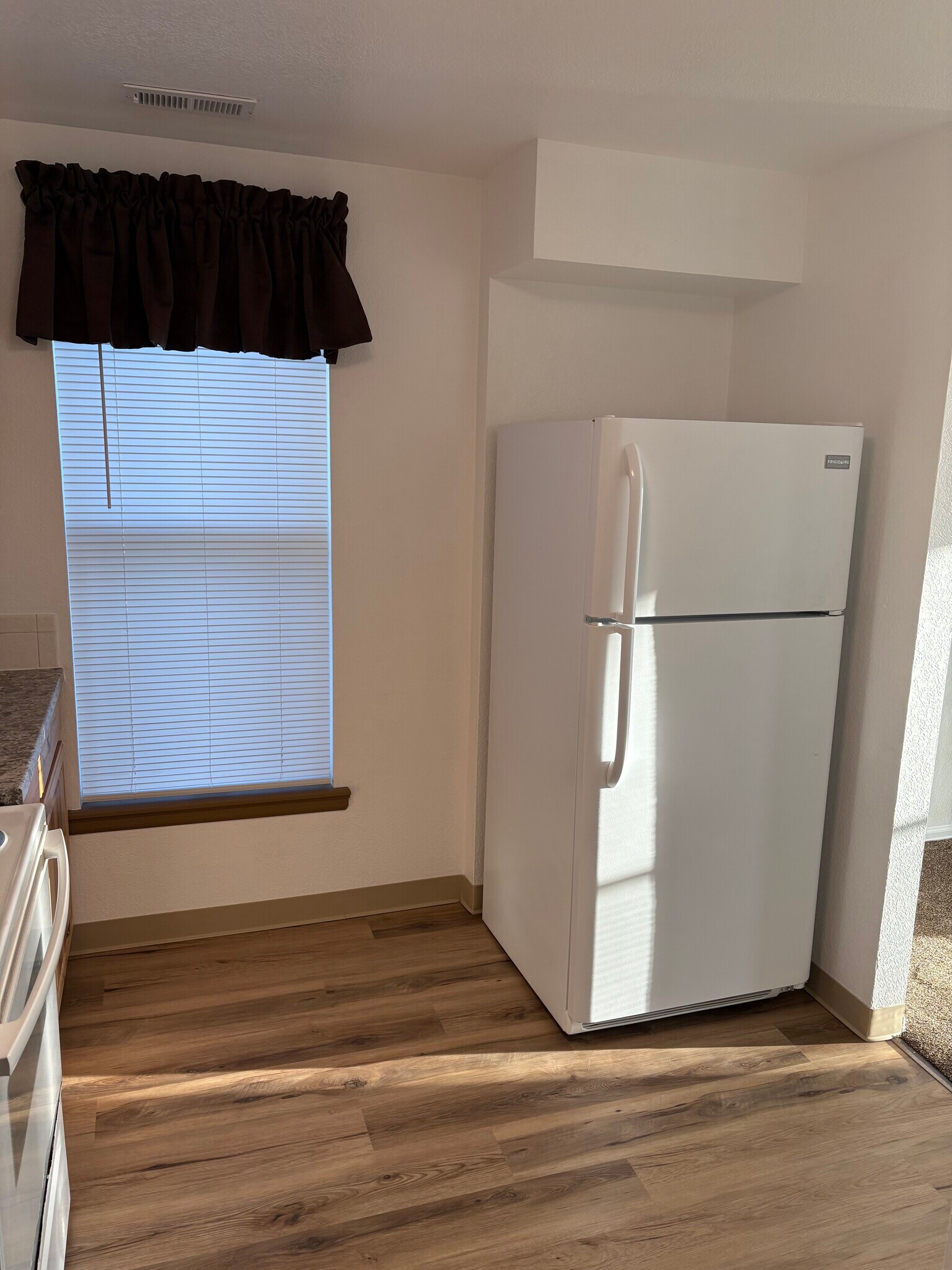 Building Photo - 301 W Abriendo Ave