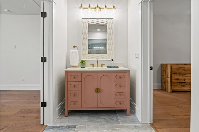 Building Photo - 202 NE 2nd Ave