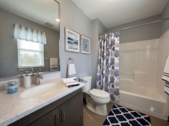 Building Photo - 52 E Ridge Dr