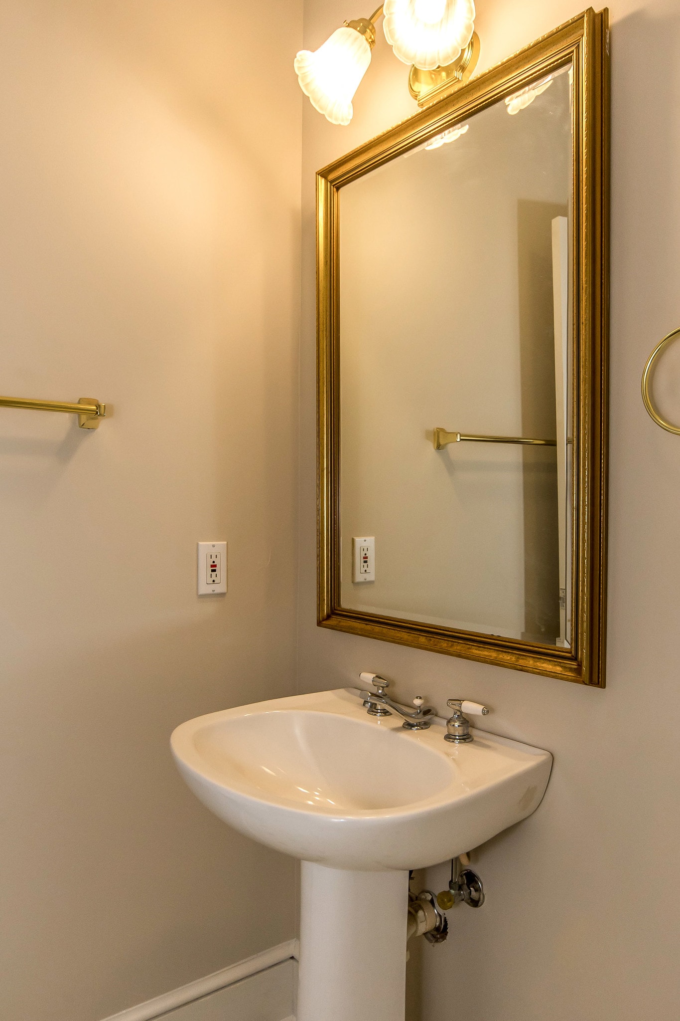 Bathroom - 41 Main St