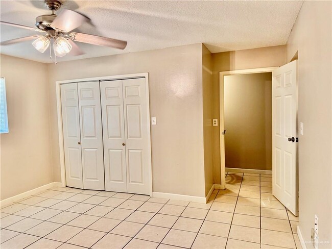 Building Photo - 15 Kenyon Rd