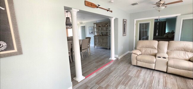 Building Photo - 1801 El Rio Dr