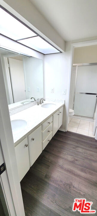 Building Photo - 10000 Hanna Ave