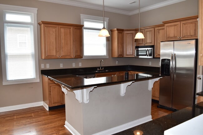 Building Photo - 2107 Herrick Ave
