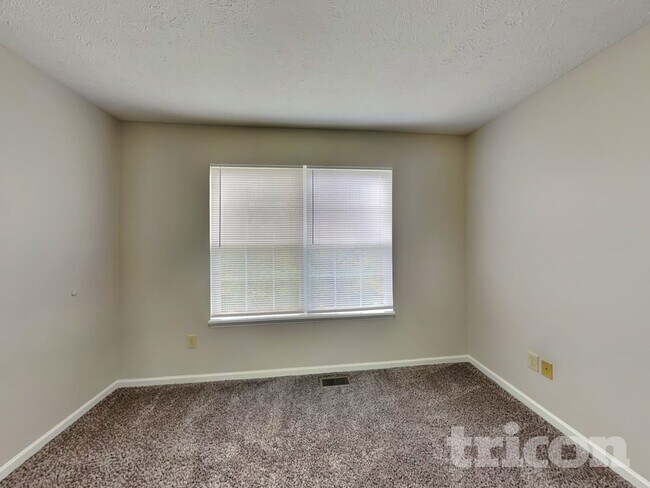 Building Photo - 6422 Coconut Ct