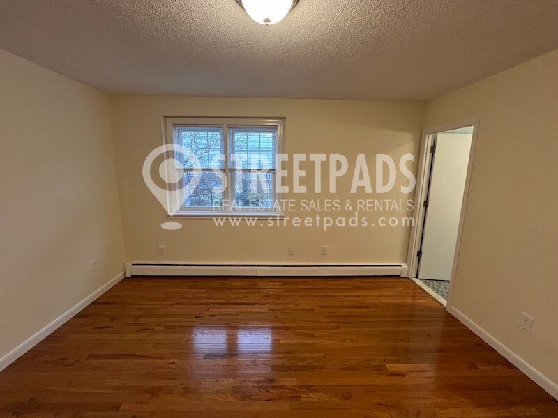 Building Photo - 2018 Commonwealth Avenue