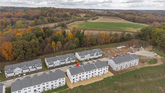 Building Photo - 126 Scotland Ln