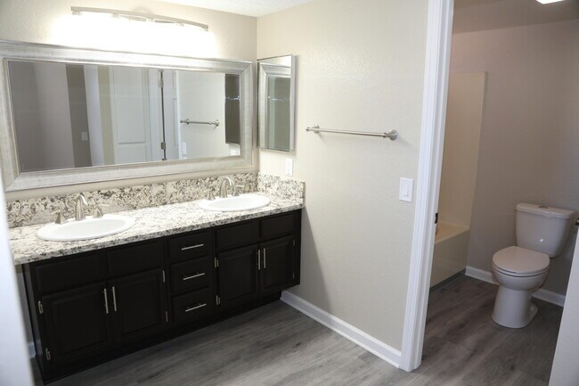 Building Photo - 3540 Stillmeadow Ln