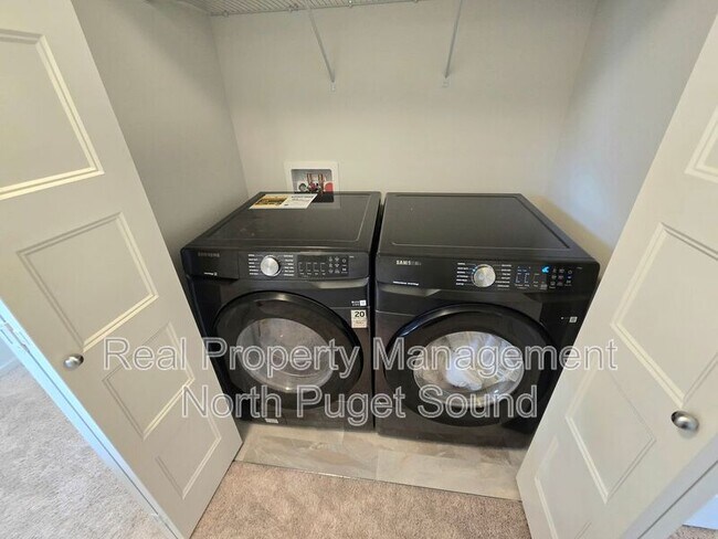 Building Photo - 4306 68th Dr NE