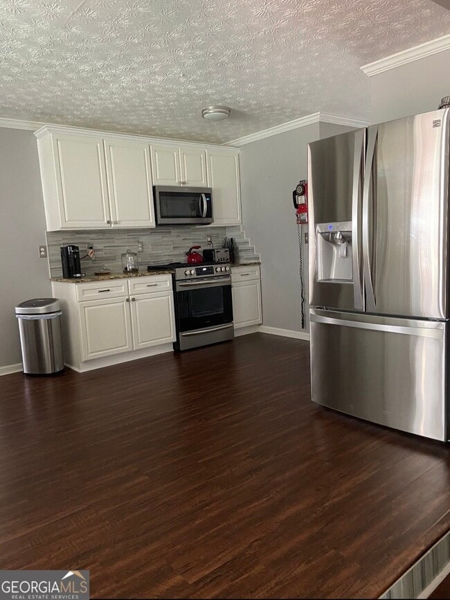 Building Photo - 4030 Villager Way