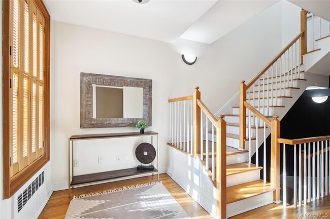 Building Photo - 45 Bradhurst Ave.