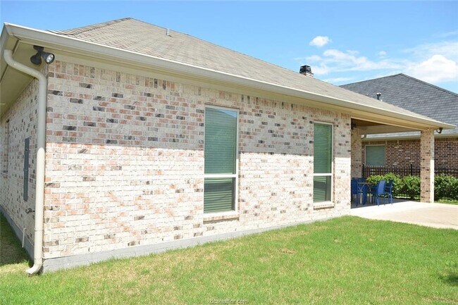 Building Photo - 5145 Stonewater Loop