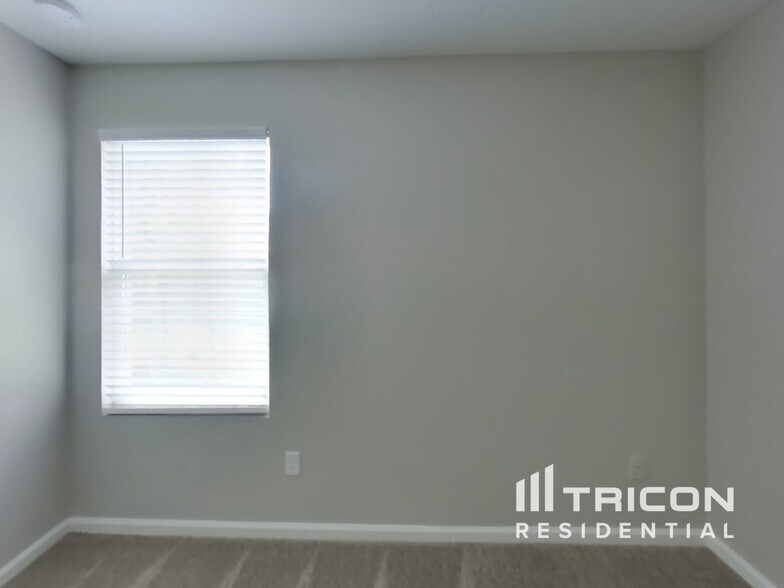 Building Photo - 1288 Sarahs Landing Dr