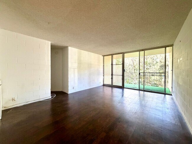 Building Photo - Mililani - 2 Bed, 1 Bath Condo w/ 2 Parking, Pets OK!