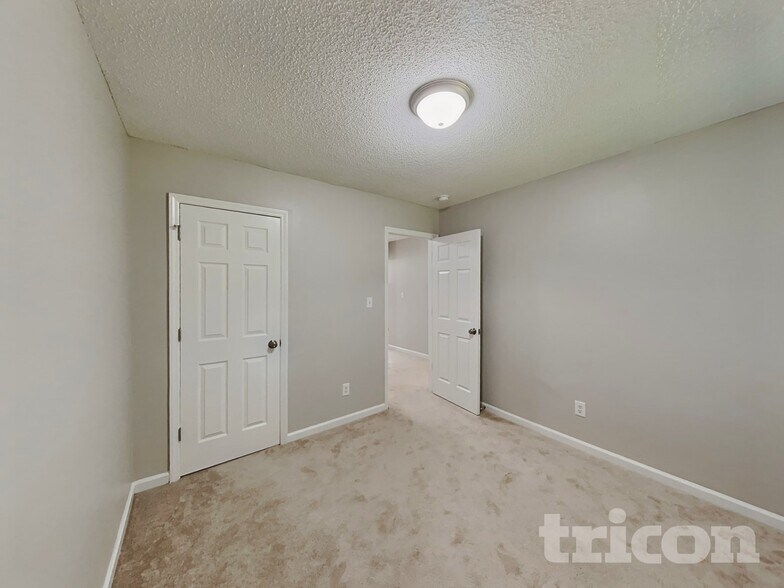 Building Photo - 149 Cambridge Elm Dr