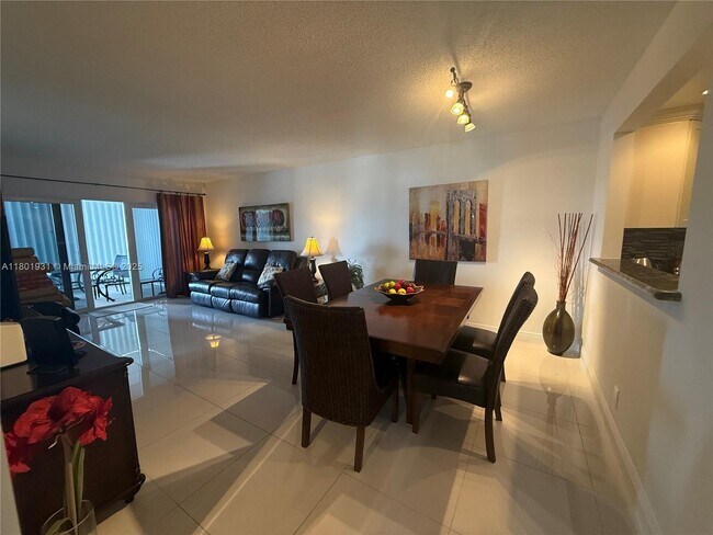 Building Photo - 1500 S Ocean Blvd
