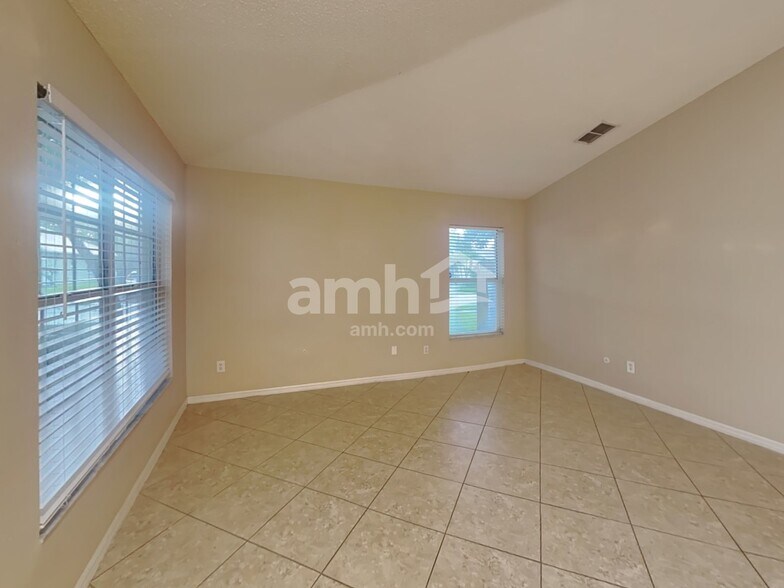 Building Photo - 28733 Midnight Star Loop