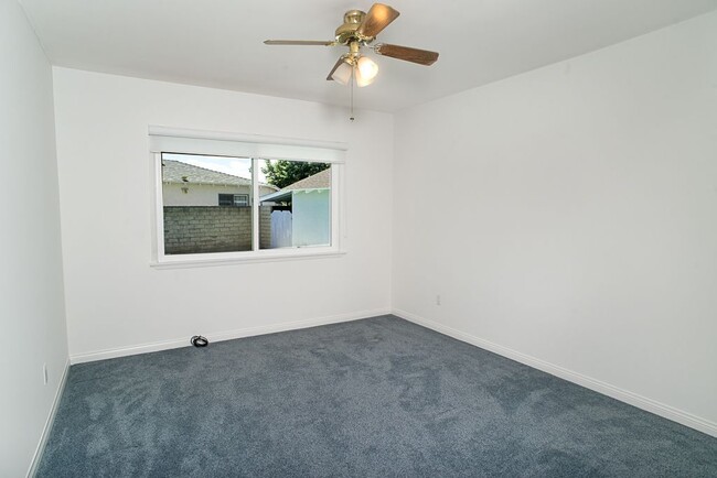 Building Photo - 16760 Tupper St