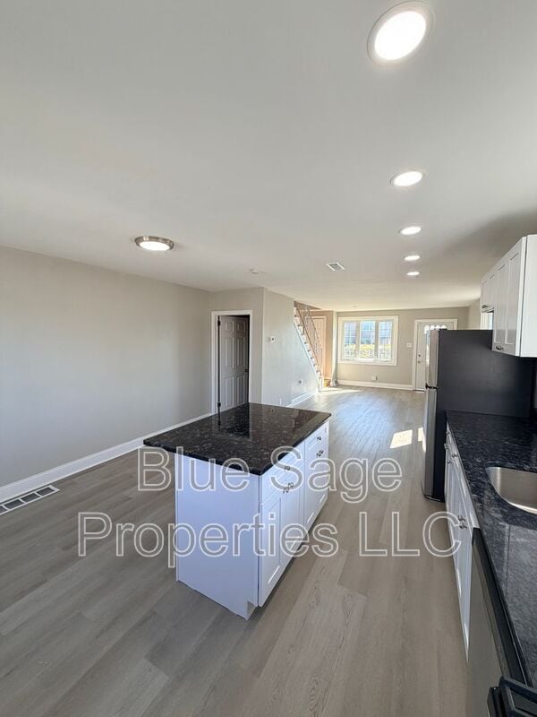 Building Photo - 66 Folcroft Ave