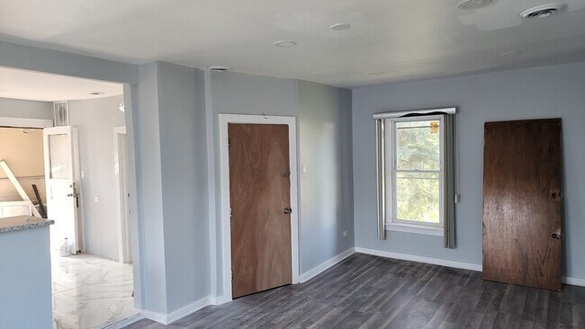 Building Photo - 10730 S Lafayette Ave