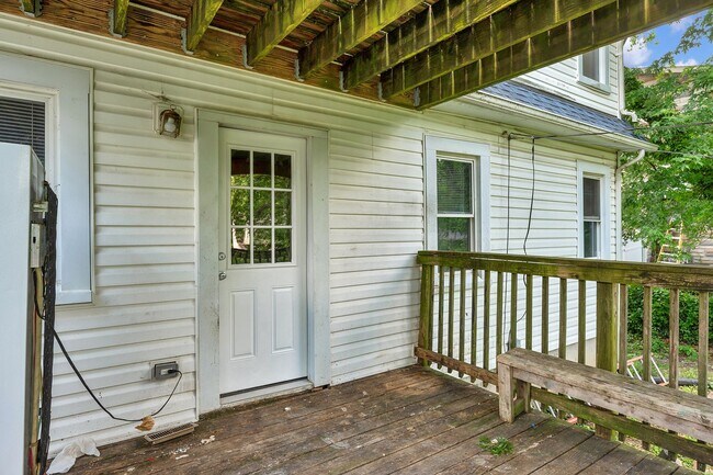 Building Photo - 2802 Berwick Ave