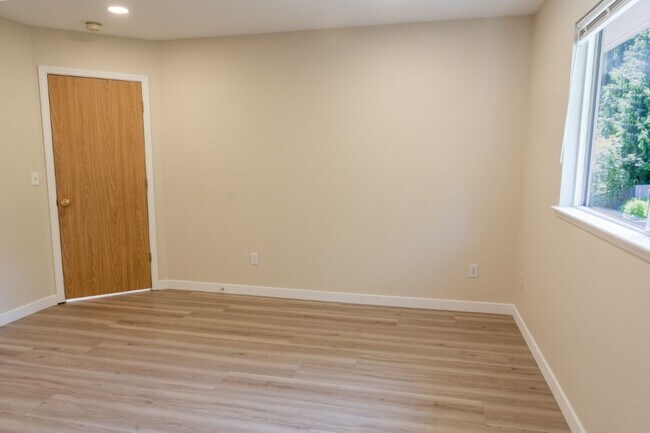 Building Photo - 4Bd/3.5Ba Mill Creek House