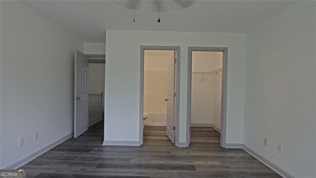 Building Photo - 9195 Hannahs Crossing Dr