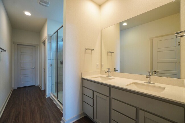 Building Photo - 7612 Lowenfield Dr