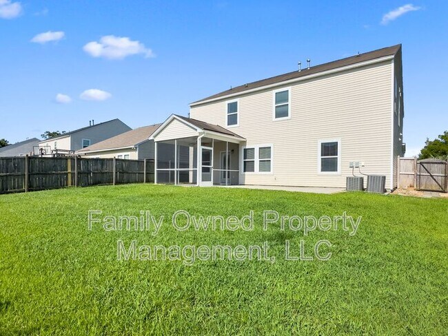 Building Photo - 1834 Chickasaw Dr