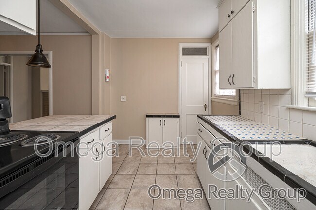 Building Photo - 568 Morningview Dr