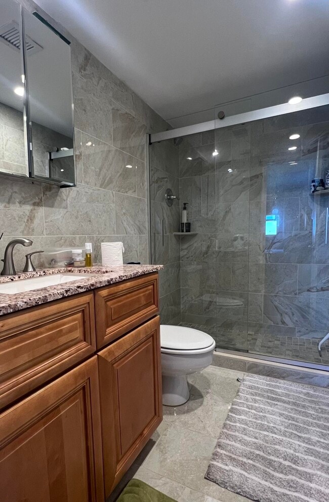 Building Photo - 2731 NE 14th Street Causeway