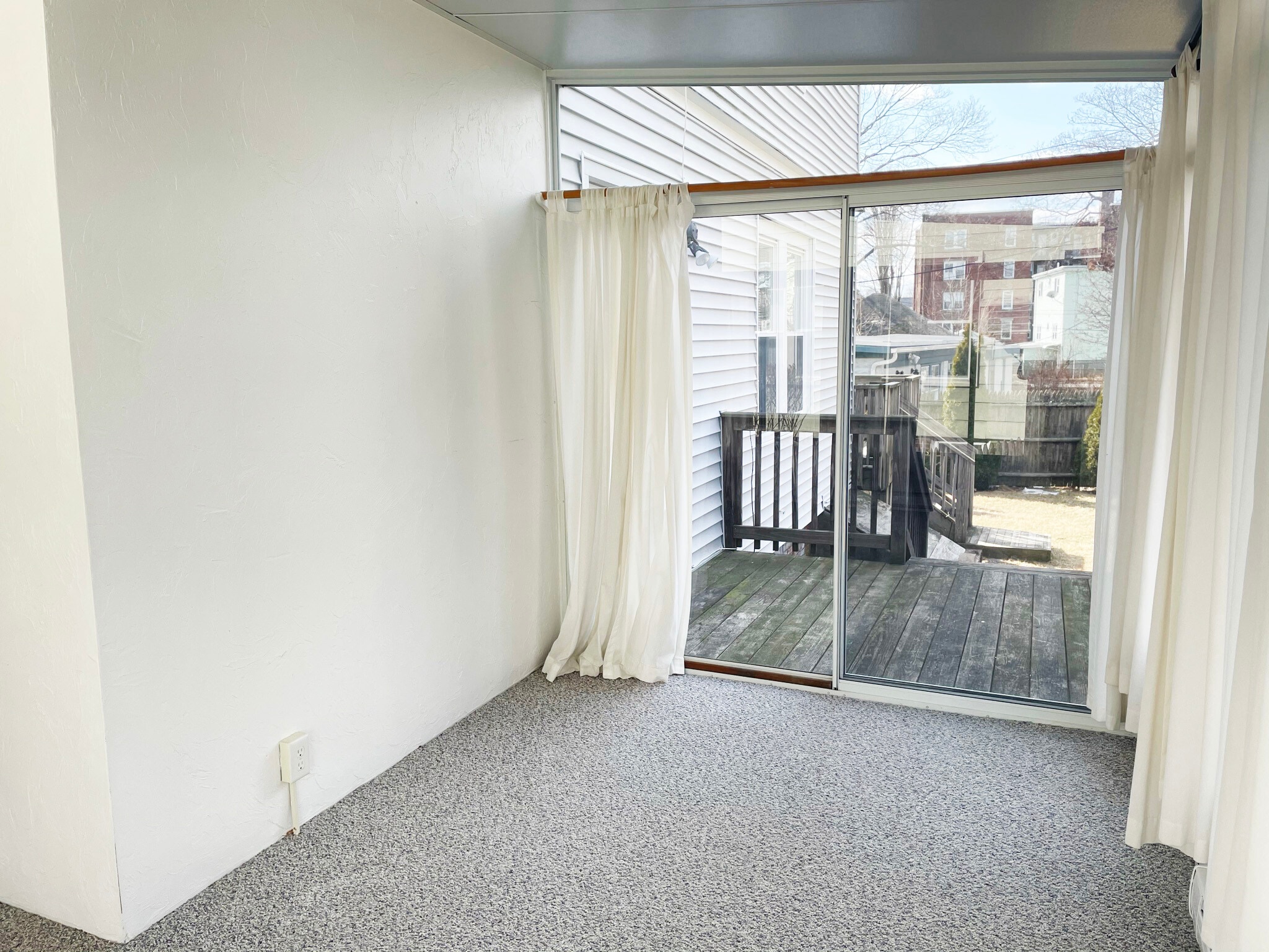 Sun Room - 27 Webster Pl