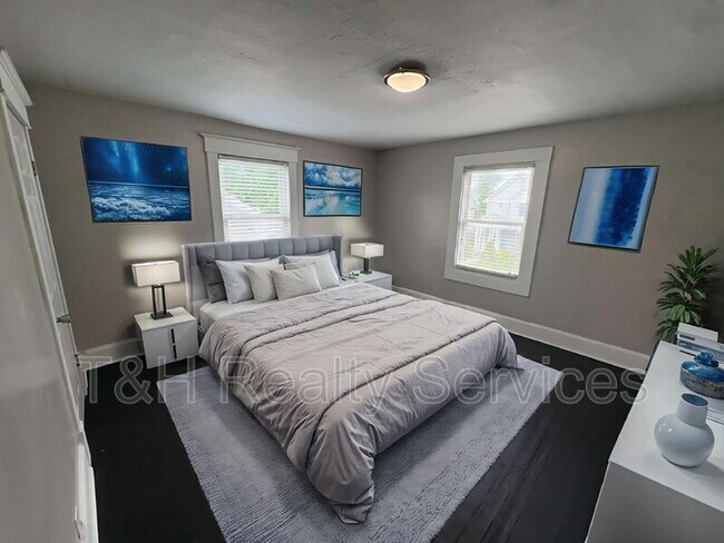 Building Photo - 1624 Yandes St