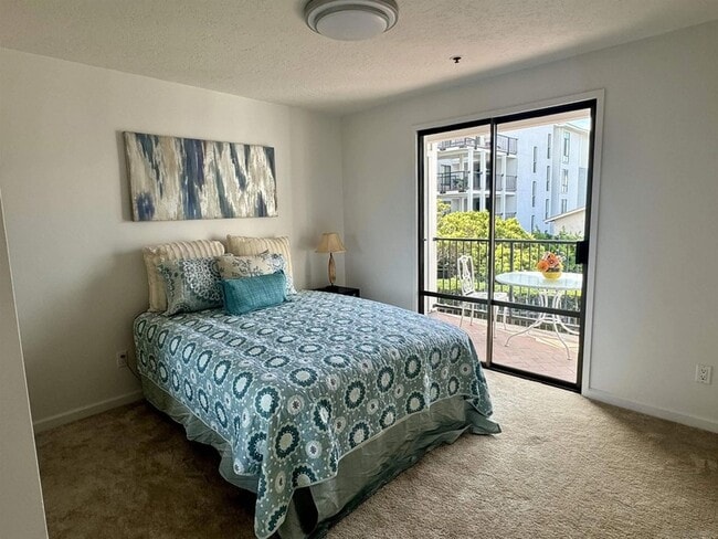 Building Photo - 8263 Camino Del Oro