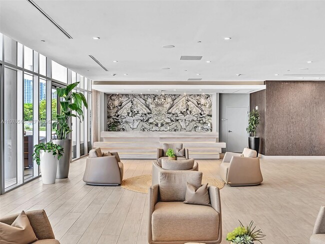 Building Photo - 488 NE 18th St