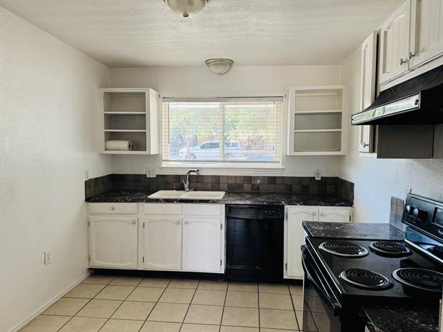 Building Photo - 912 Woodview Dr