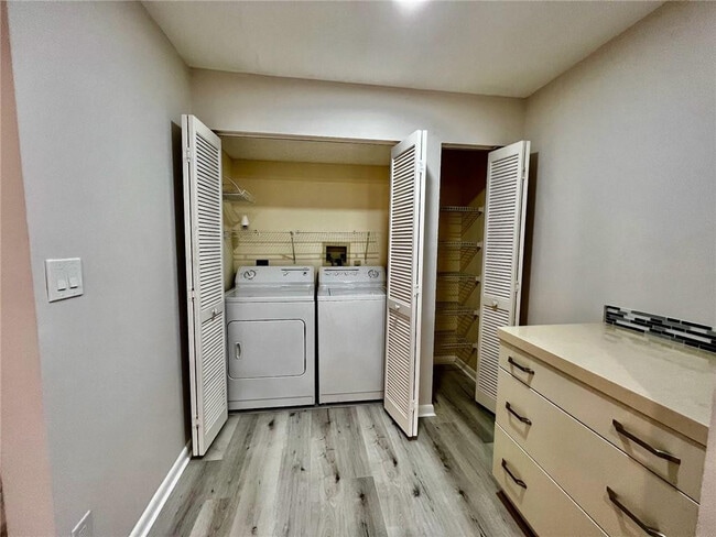 Building Photo - 21420 Tudor Dr
