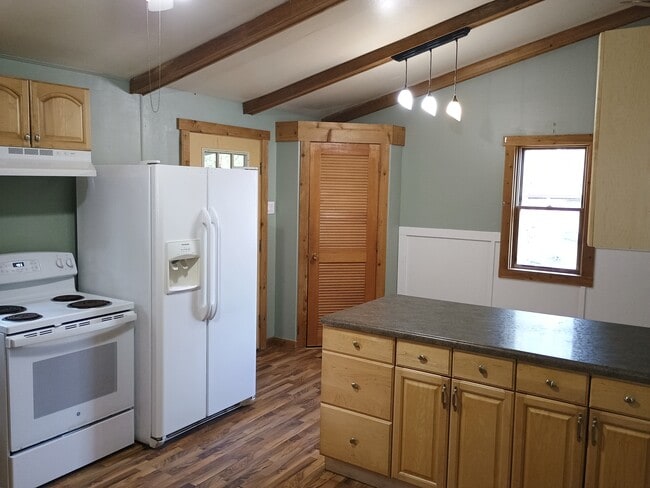 Building Photo - 35 Cedar Ridge Dr