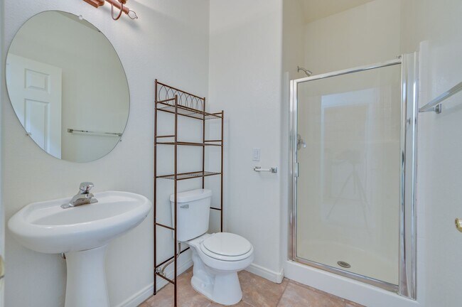 Building Photo - SW!! Southern Highlands!!! 4 Bedrooms!!!  ...